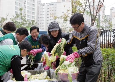 소하1동, 하안3동 사랑의 김장 담가주기