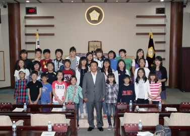 충현초등학교 학생 의회 방문