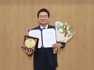 2025년 우수 의정·행정대상 시상식 및 경기도일간기자단 창립 5주년 기념식