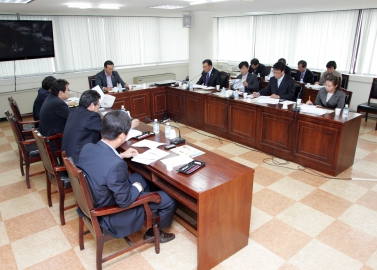 의회 현안사항에 대한 의원 전체회의