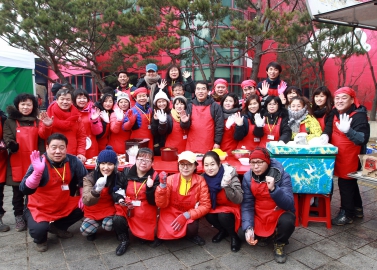 사랑의 짜장차 배식 봉사활동